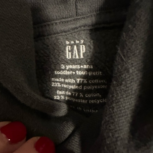 EUC Gap hoodie, size 3T - Picture 2 of 2